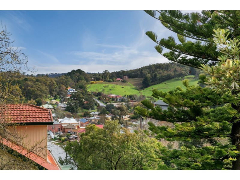 32 Bartholomew Avenue, Lobethal SA 5241