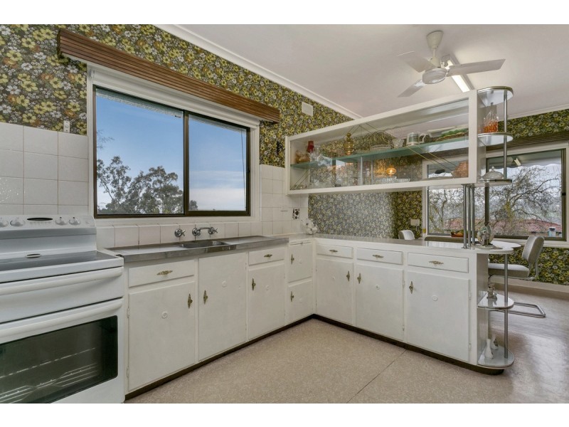 32 Bartholomew Avenue, Lobethal SA 5241