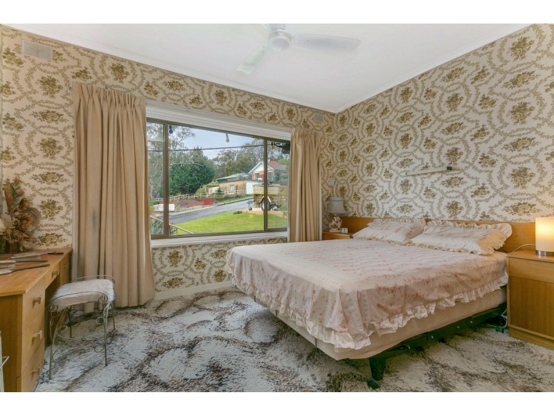 32 Bartholomew Avenue, Lobethal SA 5241