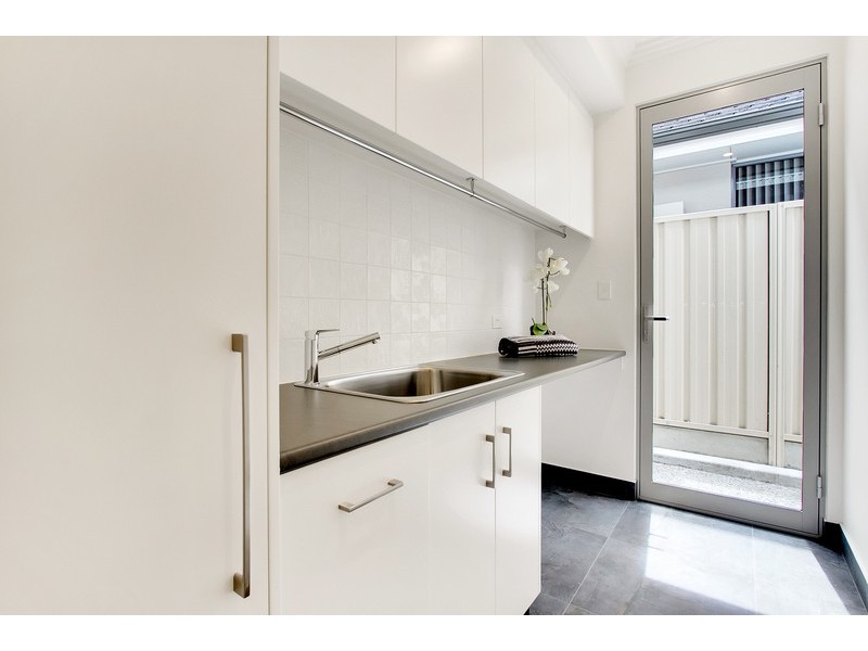 6B Yorktown Crescent, Henley Beach South SA 5022