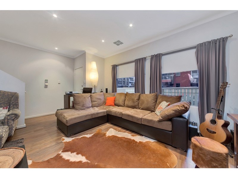 14/2 Euston Walk, Mawson Lakes SA 5095