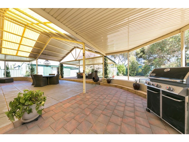 6 Kingfisher Drive, Hewett SA 5118