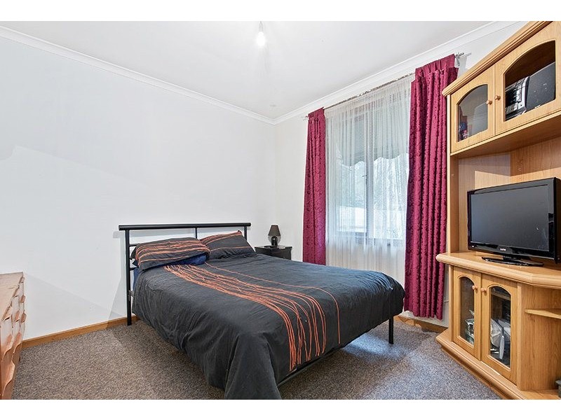 15 Sharon Ave, Parafield Gardens SA 5107