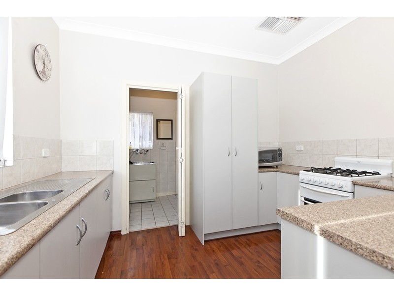 18 Crisp Road, Elizabeth Downs SA 5113