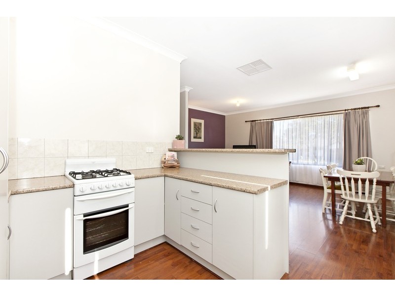 18 Crisp Road, Elizabeth Downs SA 5113