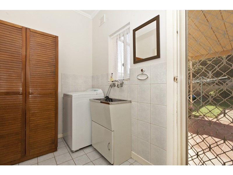 18 Crisp Road, Elizabeth Downs SA 5113