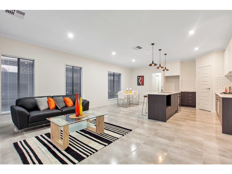 16 Alvis Road, Croydon Park SA 5008