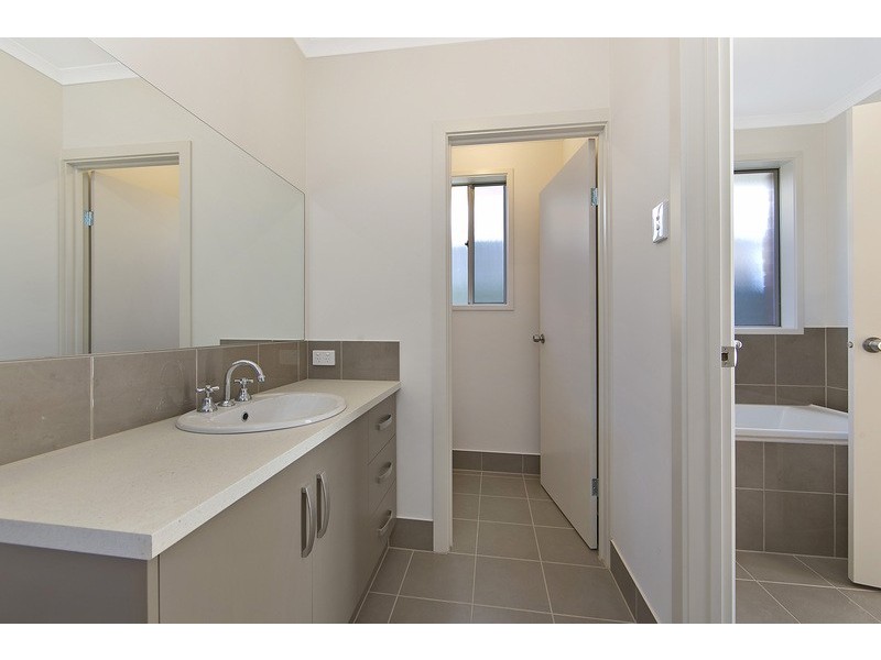 7 Grove Ave, Elizabeth Park SA 5113