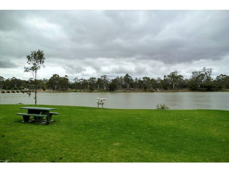 13 Rider Street, Blanchetown SA 5357