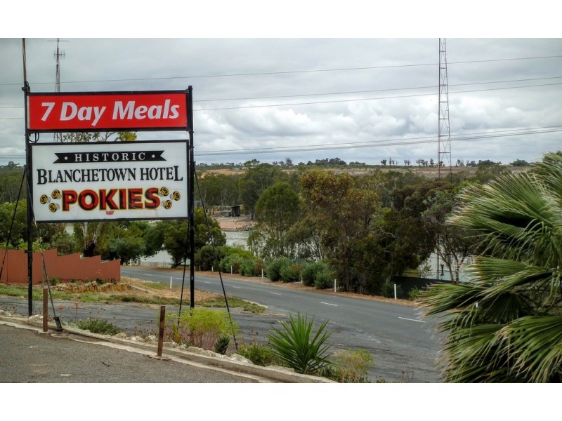 13 Rider Street, Blanchetown SA 5357