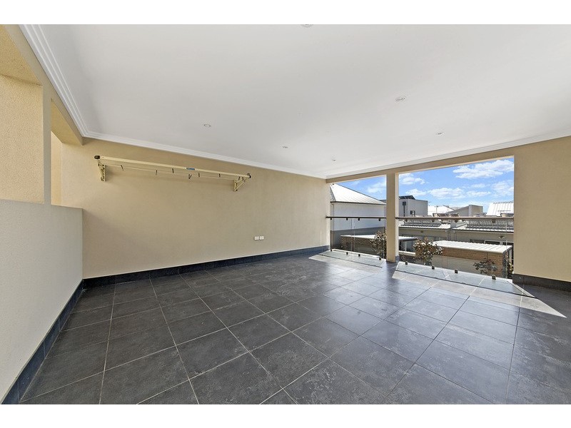 4 Pelican Lane, Mawson Lakes SA 5095