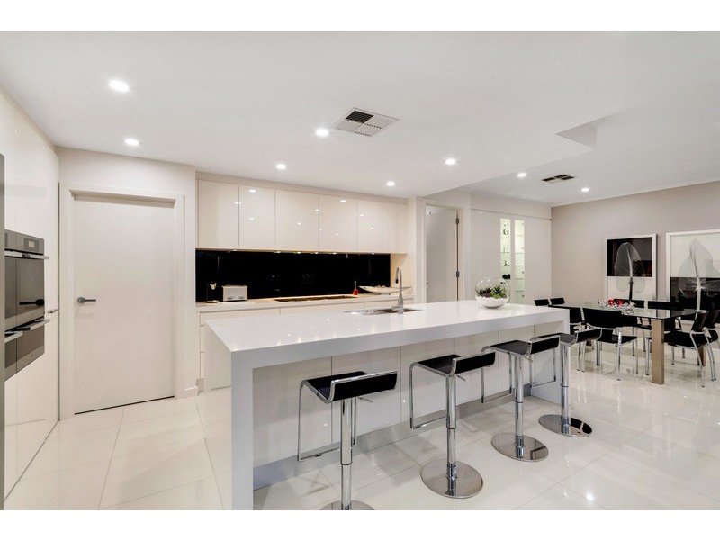 45 Isla Circuit, Mawson Lakes SA 5095