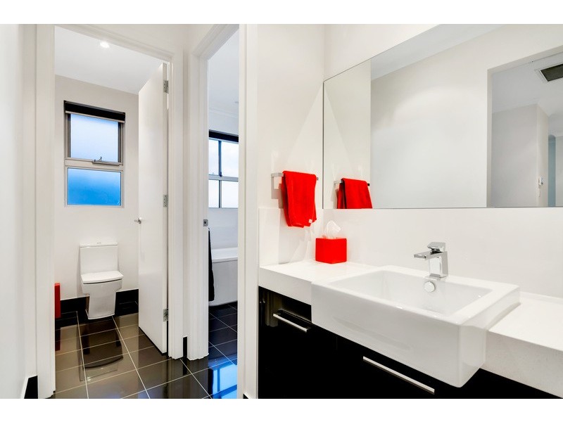 45 Isla Circuit, Mawson Lakes SA 5095