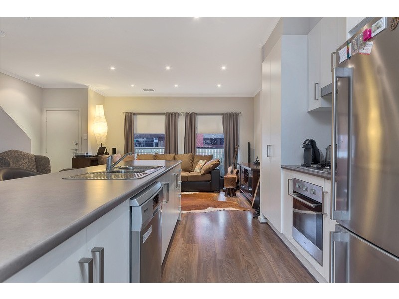 14/2 Euston Walk, Mawson Lakes SA 5095