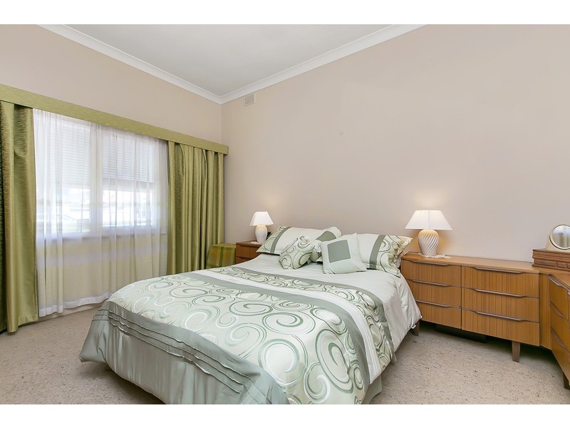 11 Cedar Avenue, Woodville South SA 5011