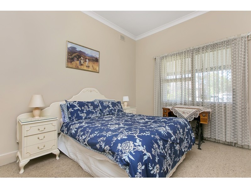 11 Cedar Avenue, Woodville South SA 5011