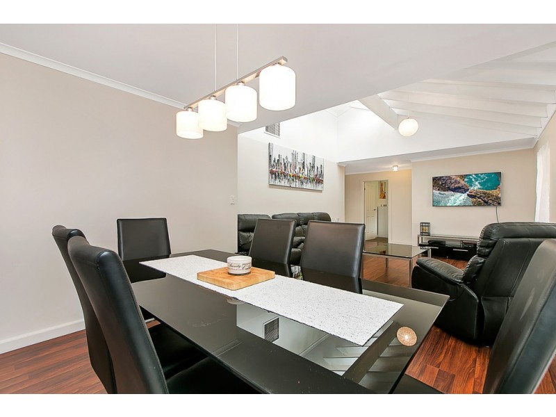 14 Hedgerow Drive, Gulfview Heights SA 5096