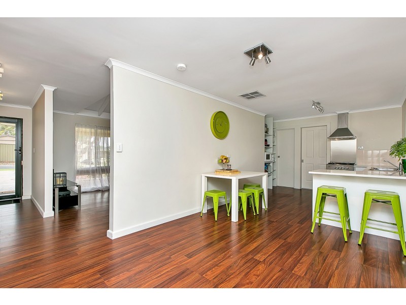 14 Hedgerow Drive, Gulfview Heights SA 5096