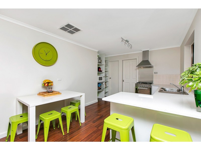 14 Hedgerow Drive, Gulfview Heights SA 5096