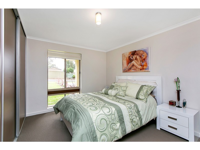 14 Hedgerow Drive, Gulfview Heights SA 5096