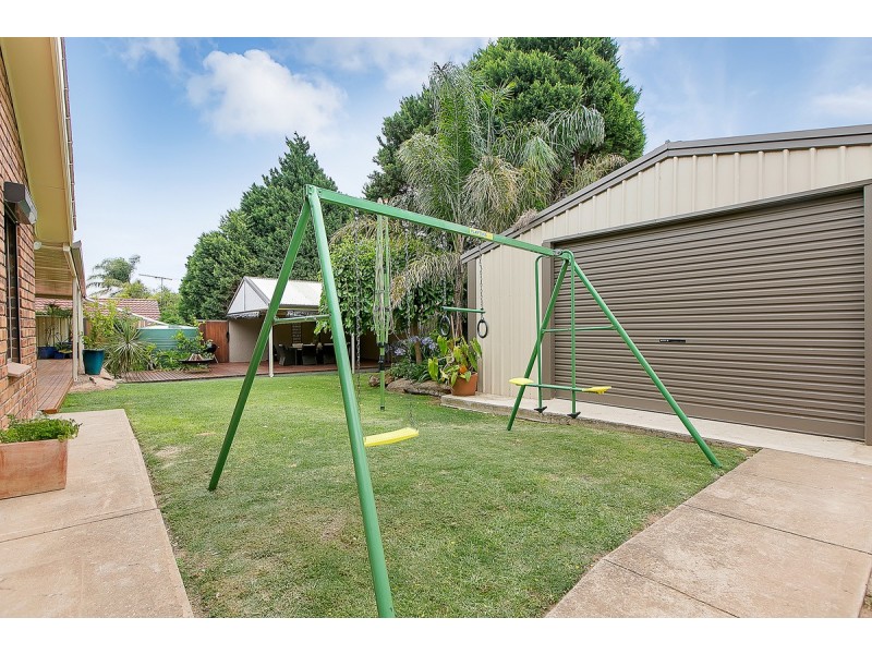 14 Hedgerow Drive, Gulfview Heights SA 5096