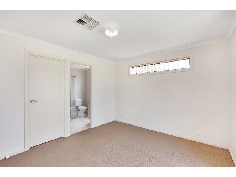 11 Almond Circuit, Munno Para West SA 5115