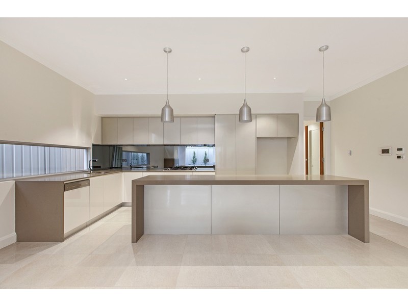 11 Kirkcaldy Avenue, Grange SA 5022