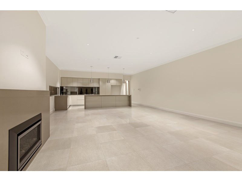 11 Kirkcaldy Avenue, Grange SA 5022