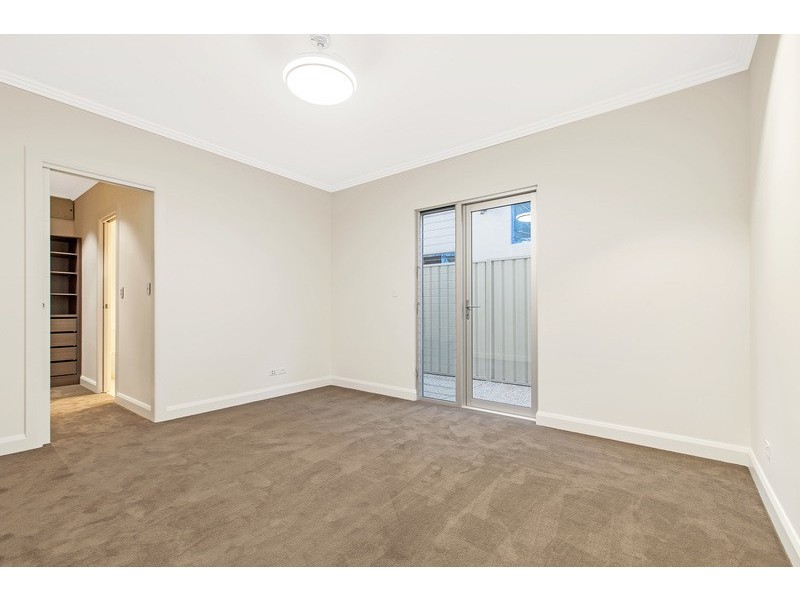 11 Kirkcaldy Avenue, Grange SA 5022