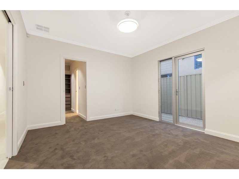 11 Kirkcaldy Avenue, Grange SA 5022