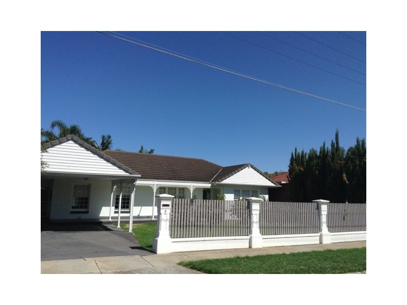 5 William Ave, Henley Beach South SA 5022