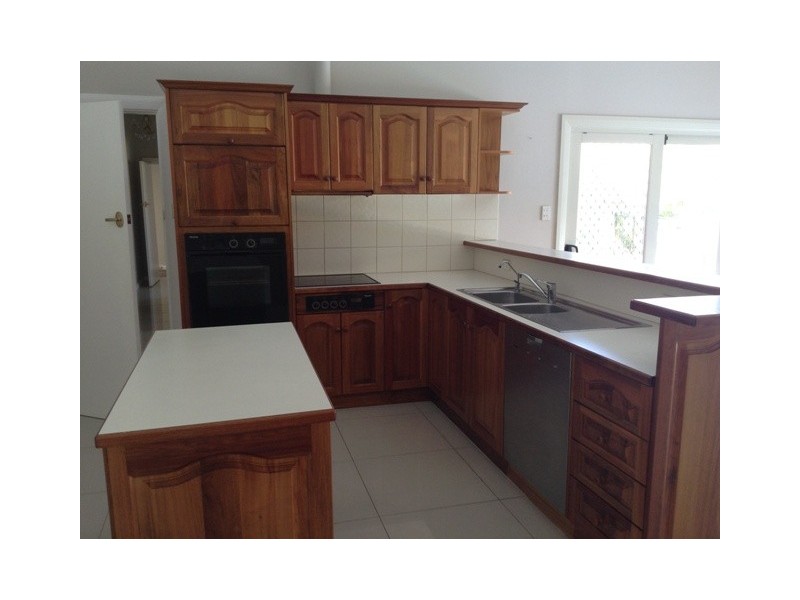 5 William Ave, Henley Beach South SA 5022