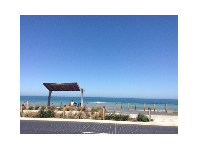 5 William Ave, Henley Beach South SA 5022