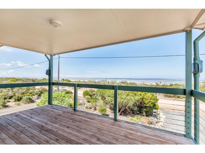 155 The Esplanade, Thompson Beach SA 5501