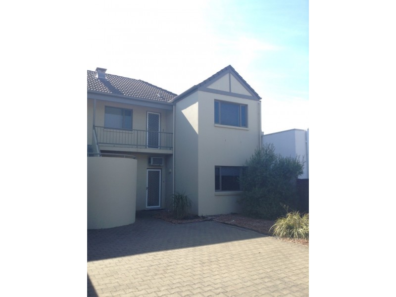 1/12 Arcadia Crt, North Haven SA 5018