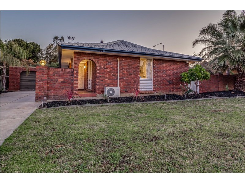 9 Marinna Court, West Lakes SA 5021