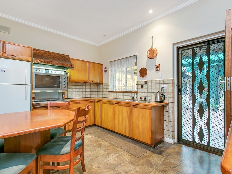 15 Kingborn Avenue, Seaton SA 5023