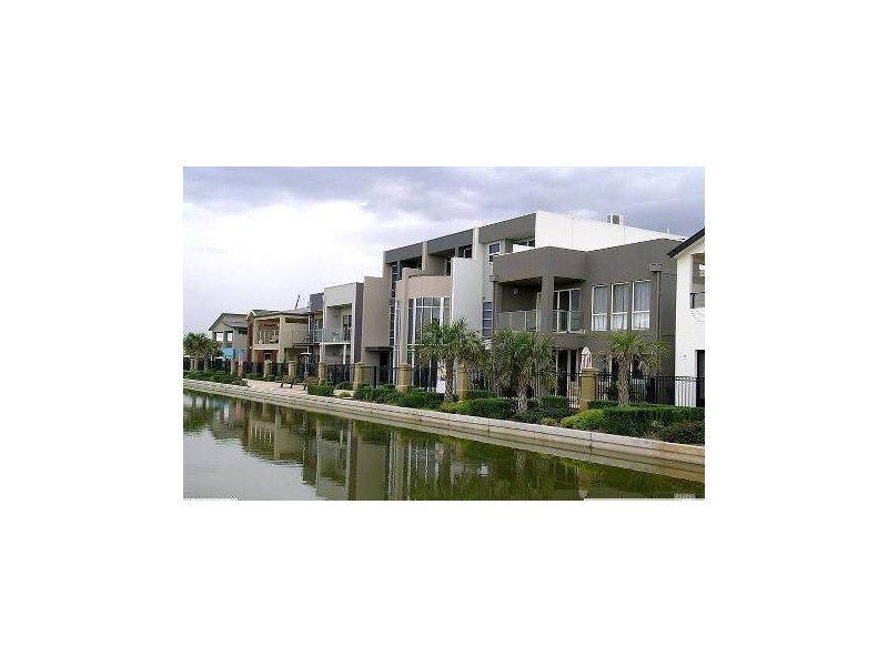 5 Azores Crs, Mawson Lakes SA 5095