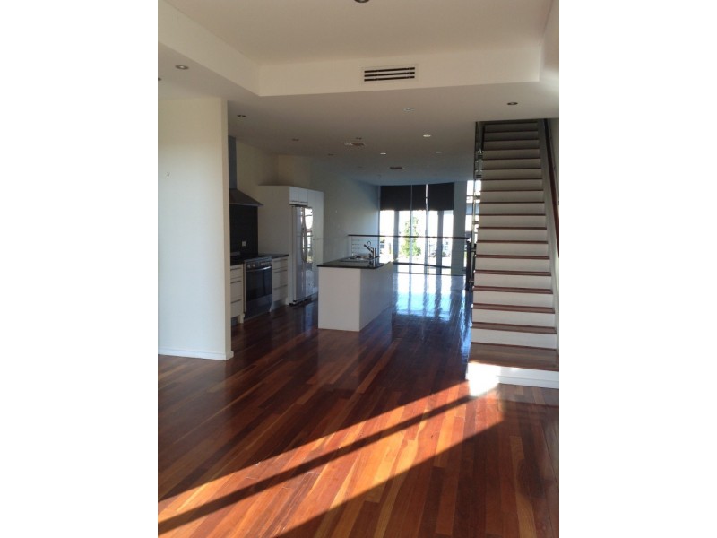 5 Azores Crs, Mawson Lakes SA 5095