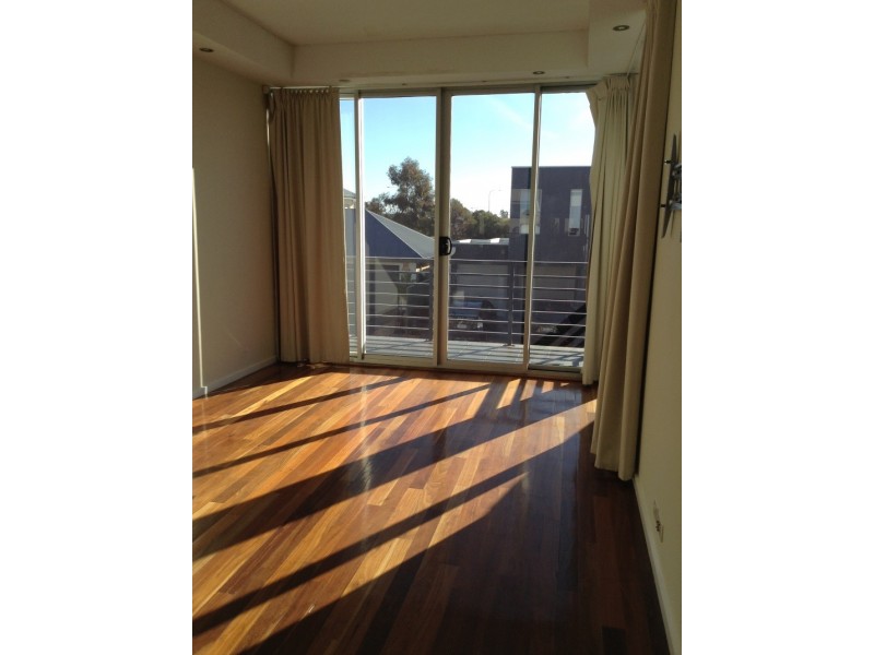 5 Azores Crs, Mawson Lakes SA 5095