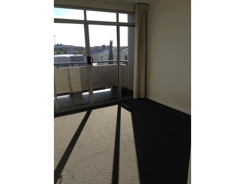 5 Azores Crs, Mawson Lakes SA 5095