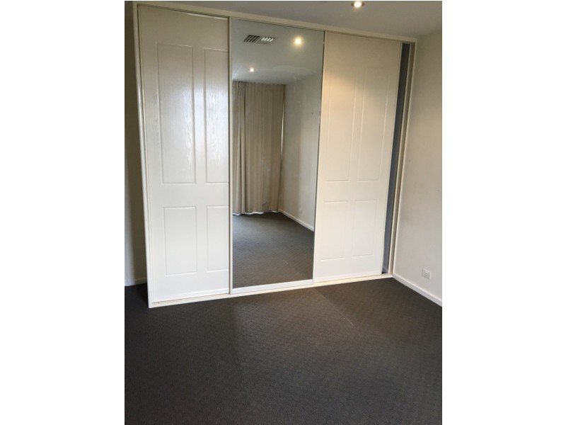 5 Azores Crs, Mawson Lakes SA 5095