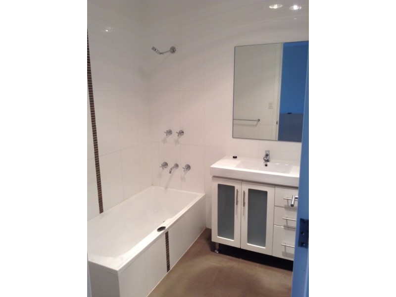 5 Azores Crs, Mawson Lakes SA 5095