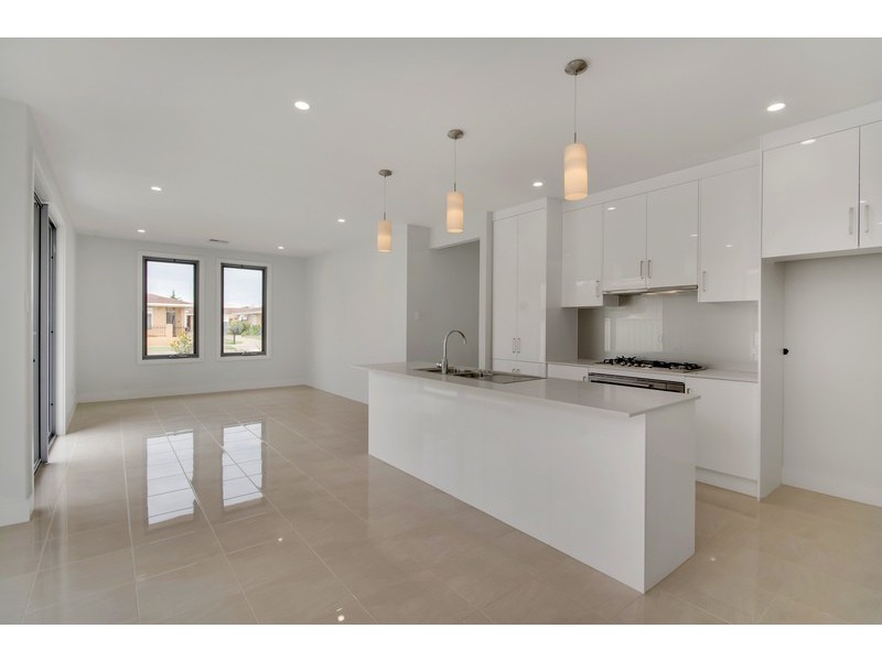 2/4 Seaton Terrace, Seaton SA 5023