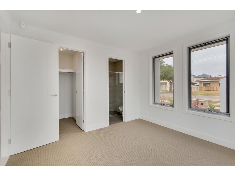 2/4 Seaton Terrace, Seaton SA 5023