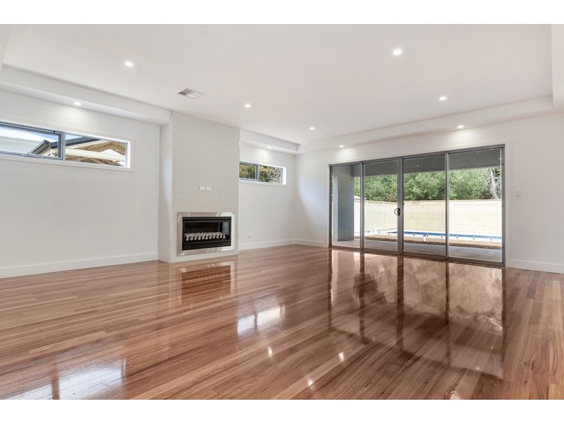 131 Halsey Rd, Henley Beach South SA 5022