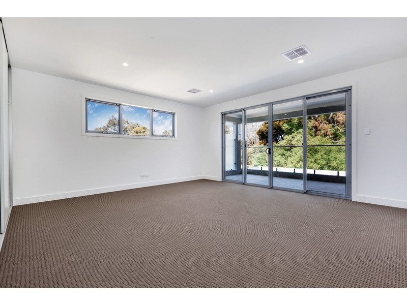 131 Halsey Rd, Henley Beach South SA 5022