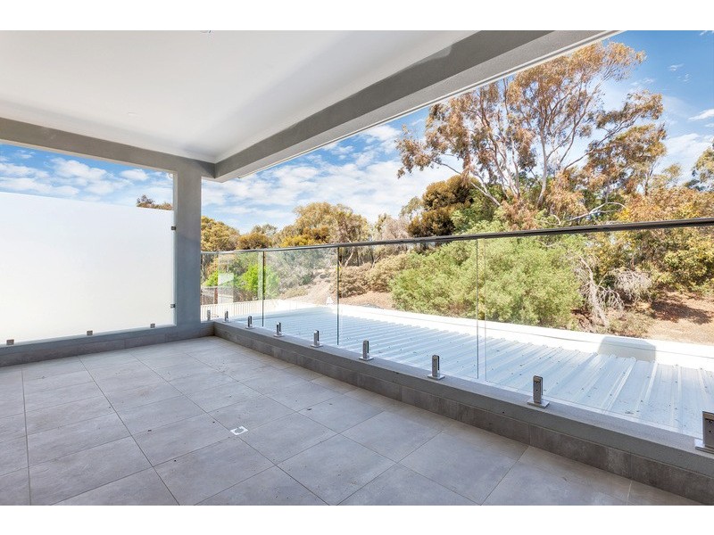 131 Halsey Rd, Henley Beach South SA 5022