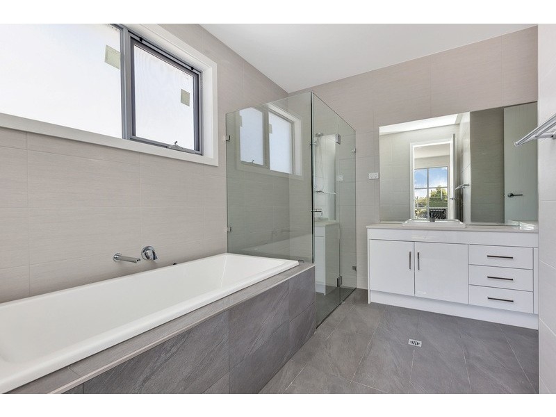 131 Halsey Rd, Henley Beach South SA 5022