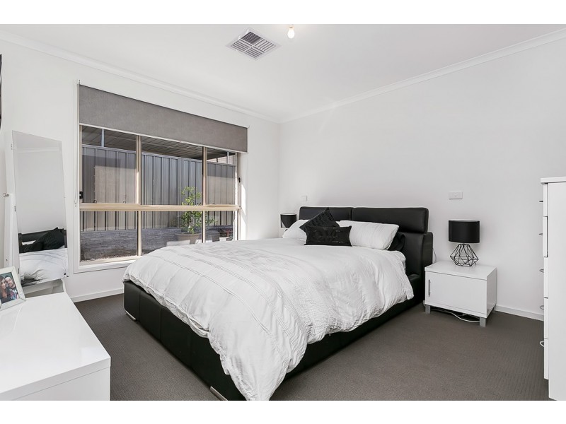 44a Cotton Street, Fairview Park SA 5126